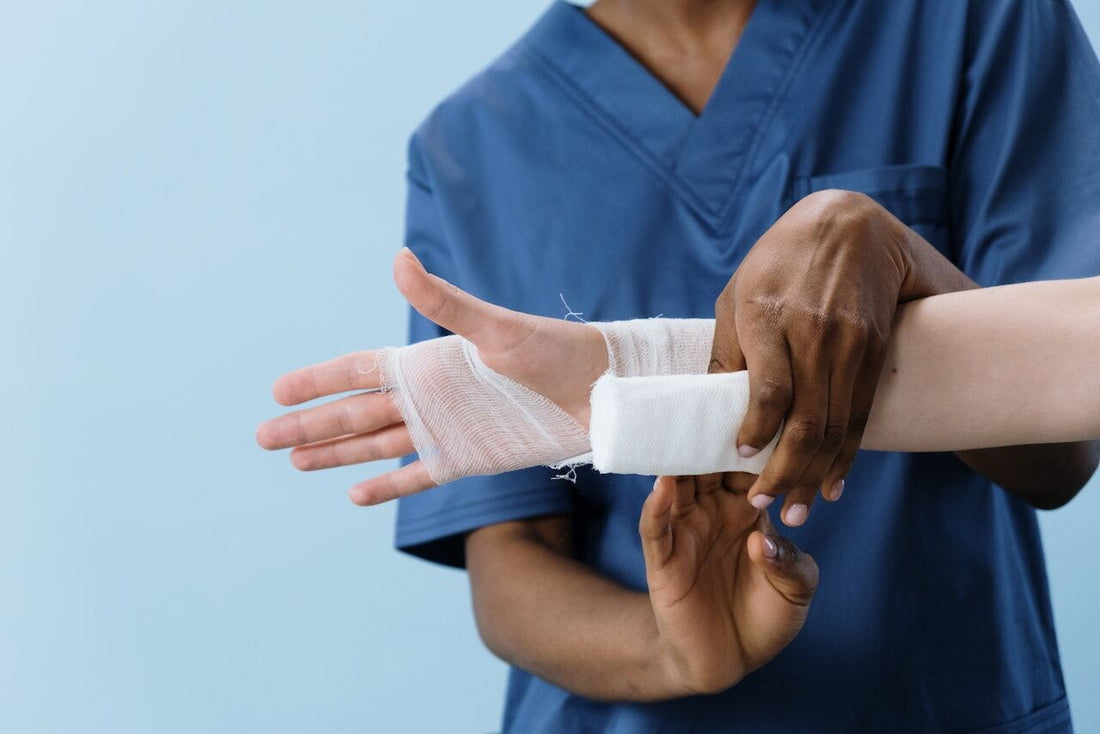 What Types of Wound Dressing Are There, and What Do They Do?